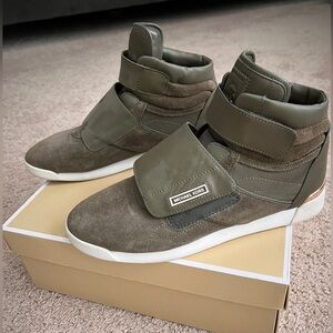 Michael Kors Sneakers - size 9 and like NEW